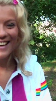 Beautiful blonde does outdoor blowjob