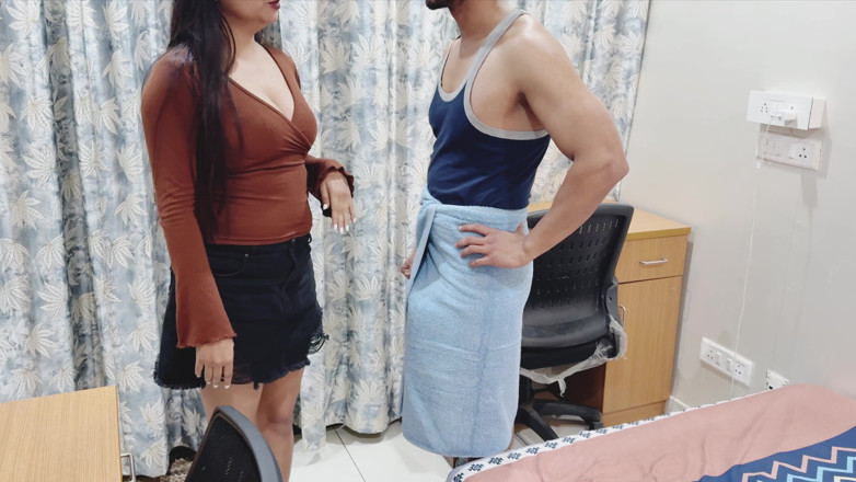Hornycouple149: Ghar Pr Akli Dekh GF Ki Bhen Ki Piche Se...