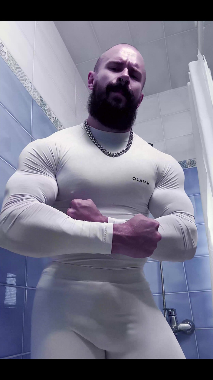 Mister Stone: Ви можете побачити ці божевільні лінії через тонку тканину