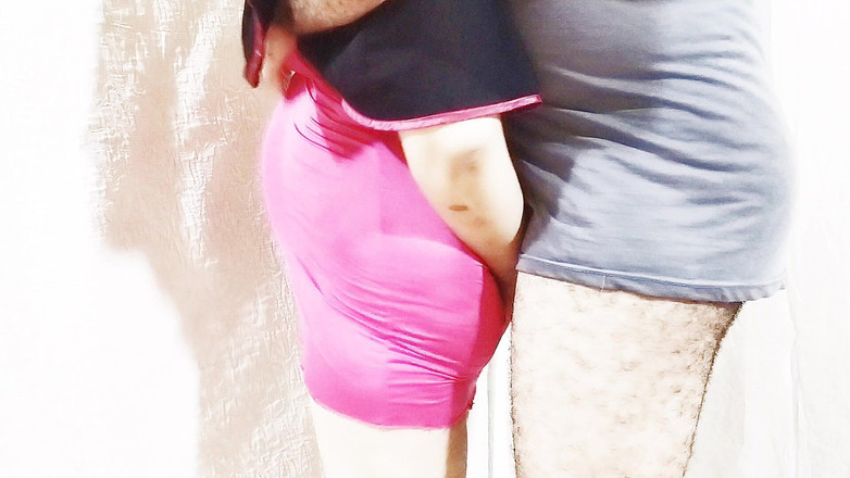 Ahmed and Samah: トゥコトックドライバーのビッチをファック