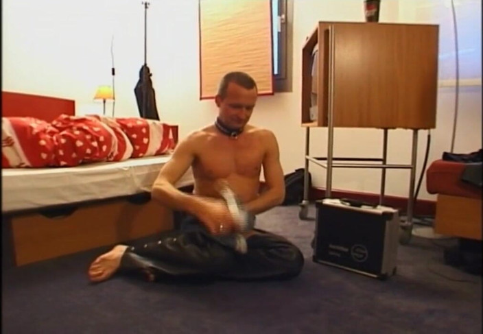 Absolute BDSM films - The original: Umiliazione anale all'aperto