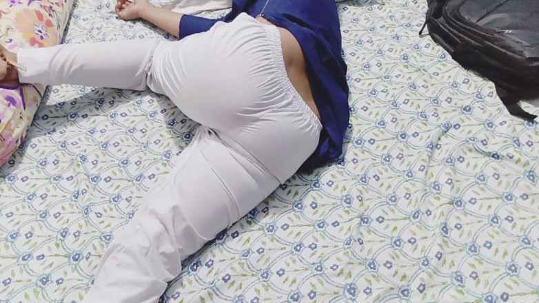 Sumahomesex: Evde gerçek öğretmen ve öğrenci seksi