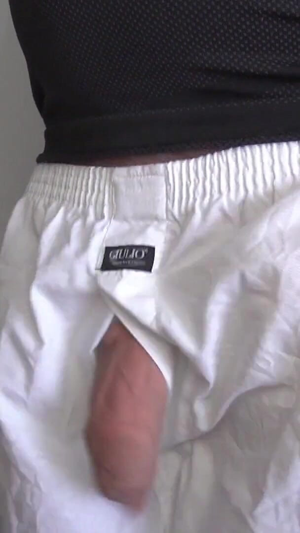 Slapping the Cock Until It Turns Blue (Pim pam pum ballbusting) Slapping the Cock Until It Turns Blue (Pim pam pum ballbusting)