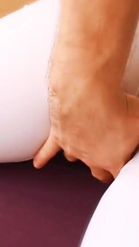 Homemade - video rekaman seks cewek semok latina lagi asik muasin memeknya - pov