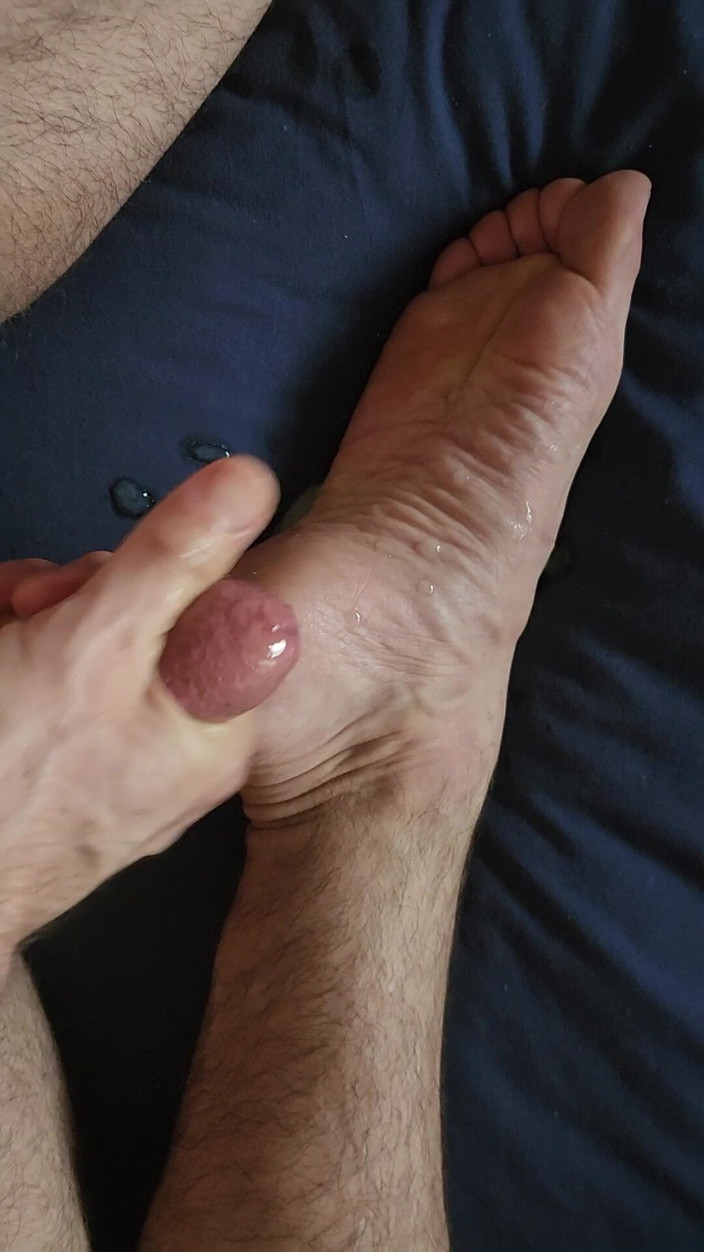 Bare Feet Couple: Le mie suole rugose dalle dita dei piedi ricci prendono...