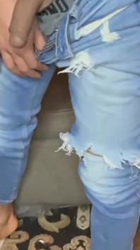 18 岁男孩脱光衣服