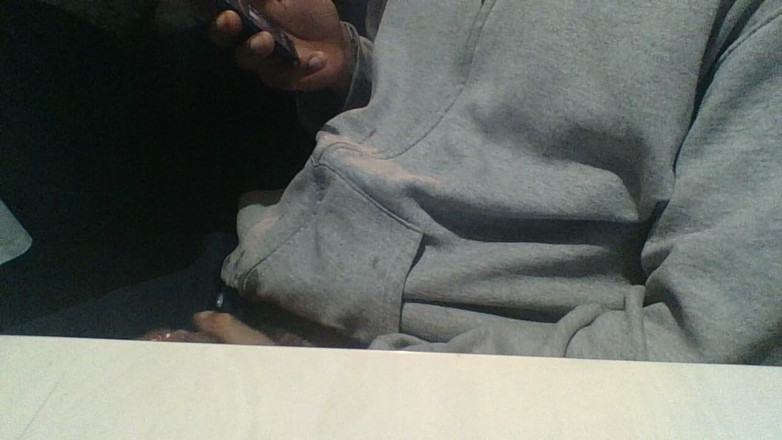 AlexAlejandro13: Tanto latte sul tavolo