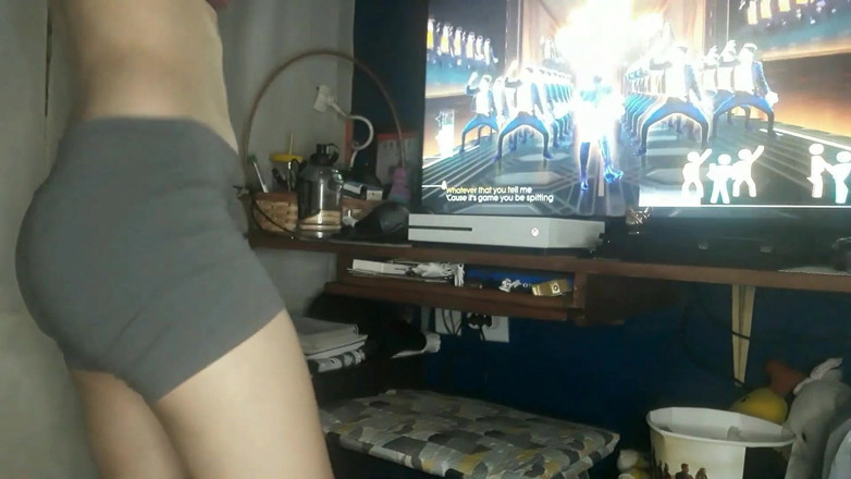 Little Ant2: 彼女が自慰しているのを見つけた