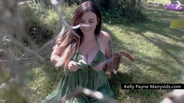 Kelly Payne: Outside Lactation Turns Me on