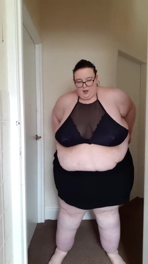 SSBBWLadyBrads: Sexy lingerie on this cute body