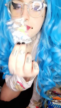 Comiendo dulces japoneses