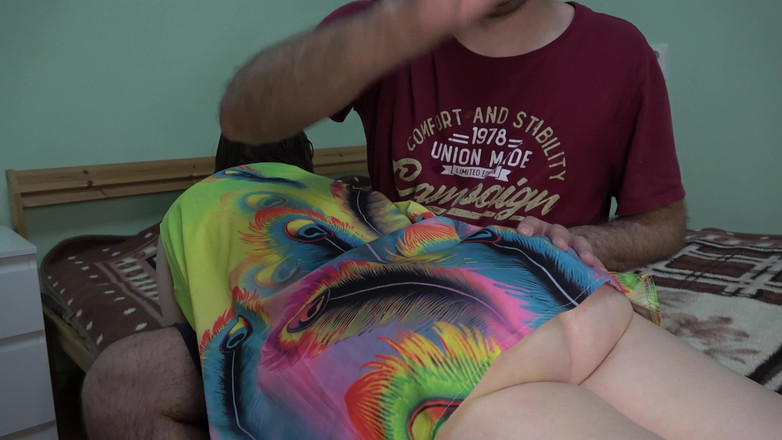 Anna Sky: Горячее шлепанье с Анной и ее задницей