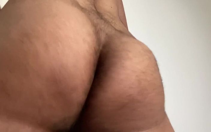Damien Custo studio: Kamu suka pantat bahenol cowok perancis jalangku