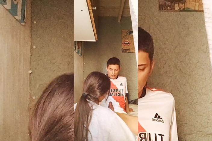 Tunenitovergon: Pemain sepak bola argentina ngentot pantat montok cewek rambut cokelat