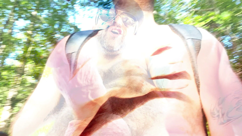 Hairy Wolfe bator: Víš, co chce nevlastní otec? Čas na penis se svými muži....