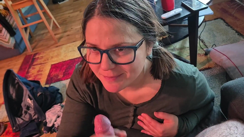 SwitchMixCouple: First Blowjob Video for Her - Homemade Handheld Cam