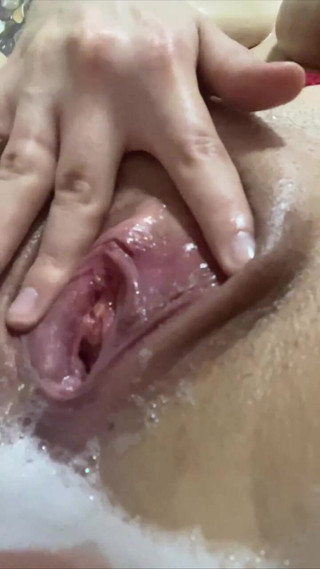 Sweetbitchmary: Una bella masturbazione - parte 4