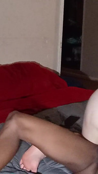 Beyaz bir kızı sikerken geri gelmeye devam etmek için böyle yap