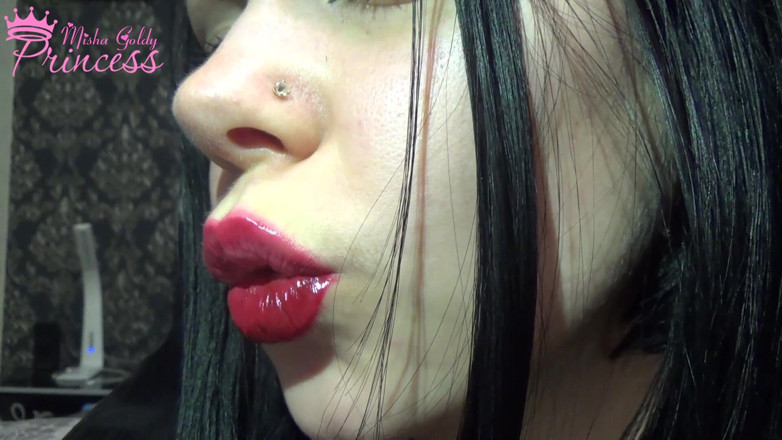 Goddess Misha Goldy: ¡2 lápices labiales y brillo para mis labios sexy!