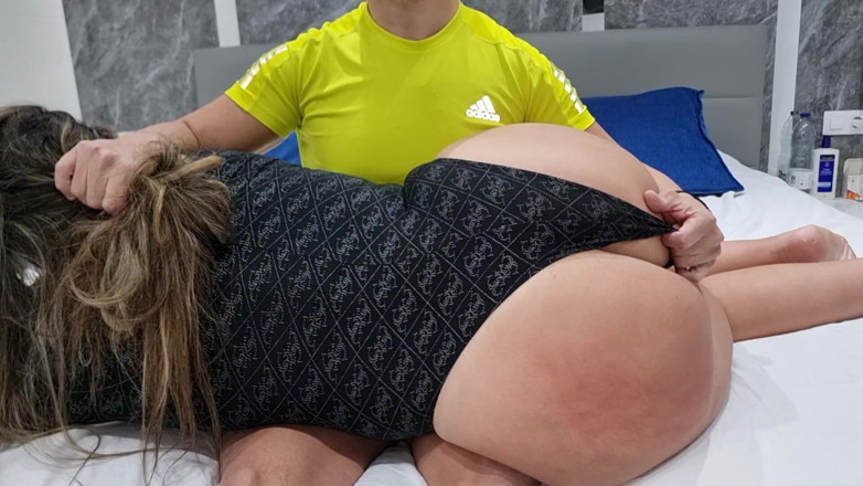 Ouset: Latina grande adora transar e chupar