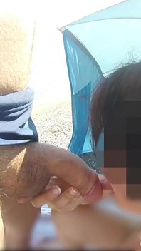Blowjob MILF Perancis Amatur di Pantai Bogel Awam Kepada Orang Asing Dengan Pancutan Mani - Misscreamy