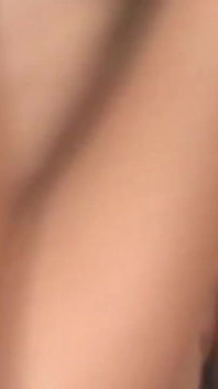 Aksi hot lesbian yang lagi asik melahap memek beceknya sampai orgasme bergetar