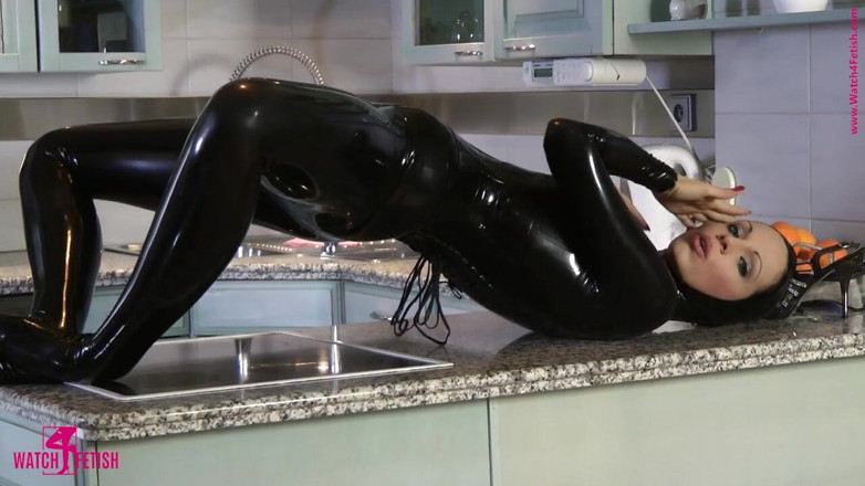 Fem Latex: Terezza e il suo amore per il lattice