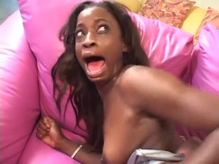Africans Orgasm: Enorme cazzo nero nella figa in bocca ... Sborra in bocca