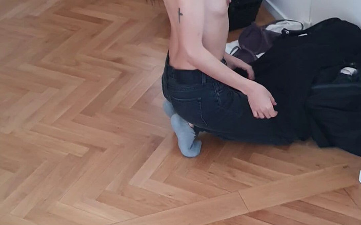 Slutwife Club: Bts Heat: 자지에 굶주린 걸레 캔디 크로스가 타이트한 검은 드레스로 미끄러져 카메라에서 날 쳐먹어