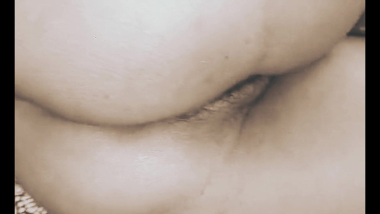 Akhi moni: Il mio arrapante India vuole fare sesso con me e...