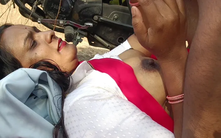 Kavita _zawazawi: Desi Indian Marathi Kavita Married Cheating on Husband in Jungle