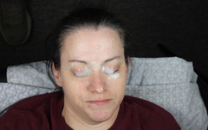 Dirty Dees: Compilation d’éjacs faciales avec Dirty Dees 2