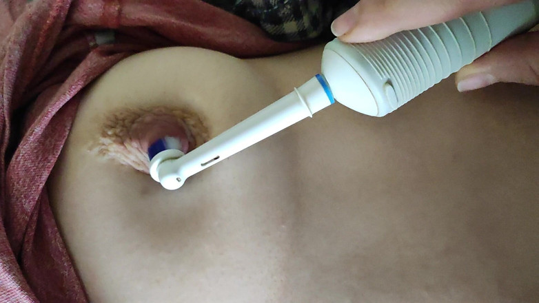 FenekManul: Nipples Teasing with Electric Toothbrush