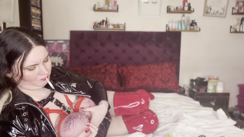 MissFFW: Bayan ffw biraz ağır kendi meme esaretinde şımartıyor