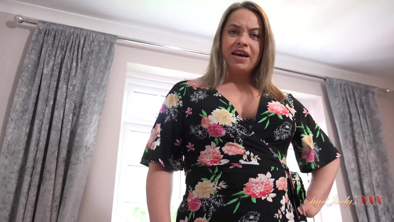 Aunt Judy's XXX: AuntJudysXXX - 41yo busty stepmom Olga catches her stepson masturbating