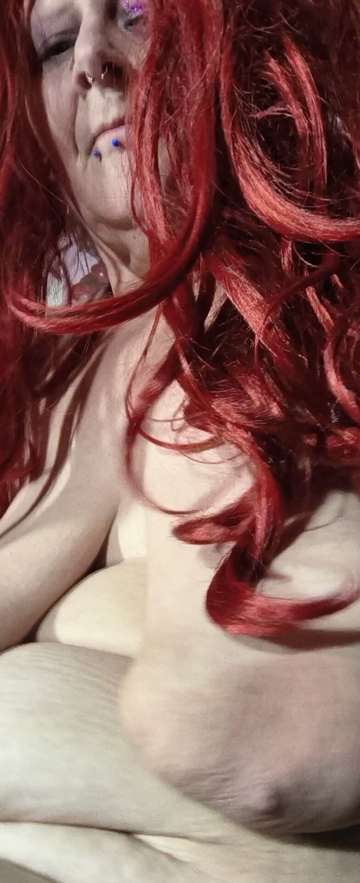 HerculesnVENUS: Flying to the Moon Tits Bouncing in the Room