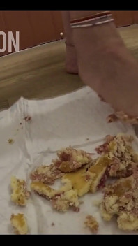 Nicht jedermanns tasse Tee, aber wenn Sie sehen wollen, dass mein Fuß einen Kuchen zerren will - Drücken Sie die Presse spielen
