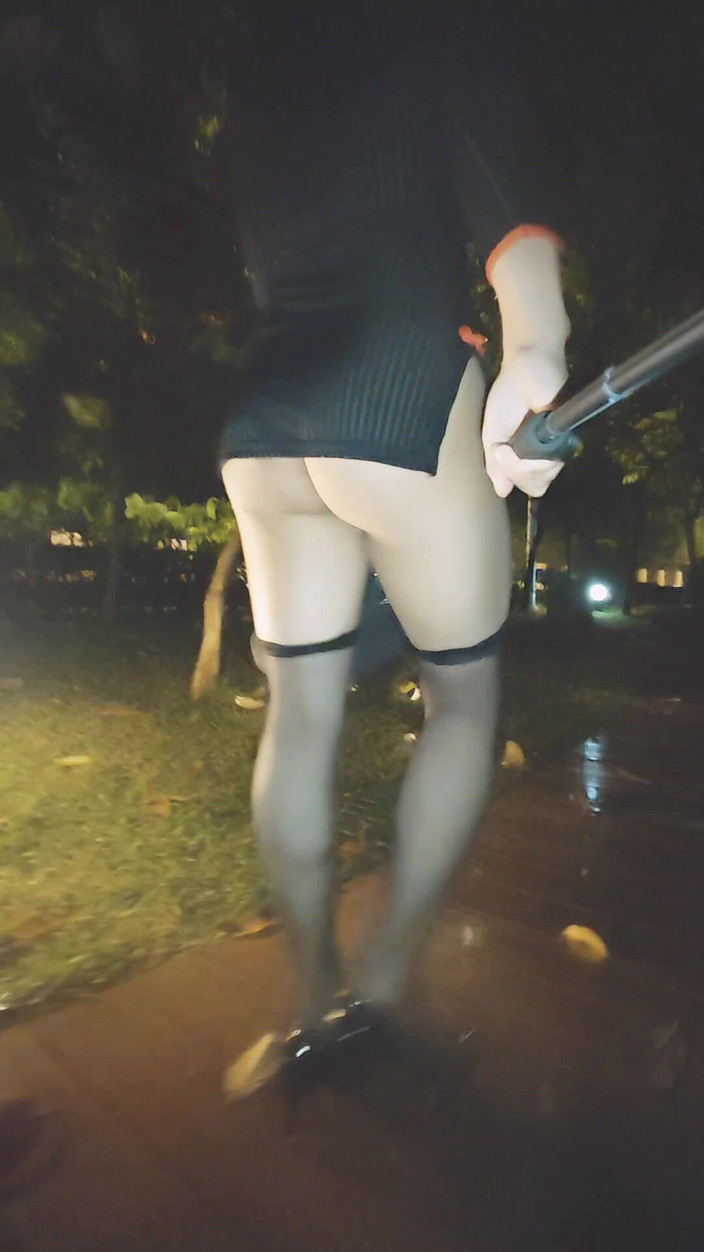 cd_vv: Große Pseudo-Freundin Vivi draußen entlarvt Teil 9