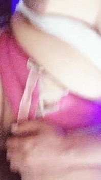 나는 그녀의 자위를 보고 싶어