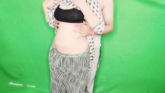 Vicky Thakur: MILF Cowgirl Hot Seducing to Boyfriend