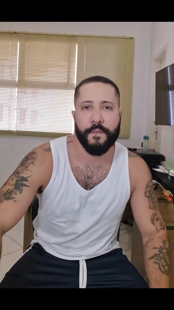 RiqueMartinsRJ: Come Jerk off with Me