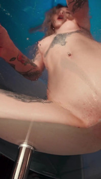 ขี่กระจกโต๊ะบ้าๆ