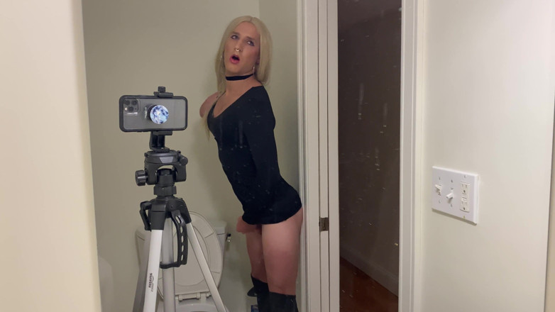 Sissy Bailey Wilde: Crossdresser panas dikongkek dildo pancutan mani