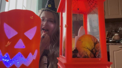 FinDom Goaldigger: Tanrıçan için pout asmr dudak dönüşümü findom kadın egemenliği