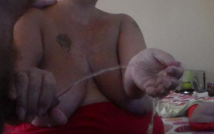 Sex hub couple: John kissa helt på Jens hand