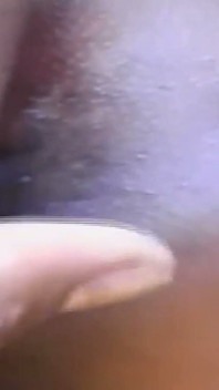 Büyük memeli esmer orta yaşlı seksi kadın açık havada kalın yarağa biniyor