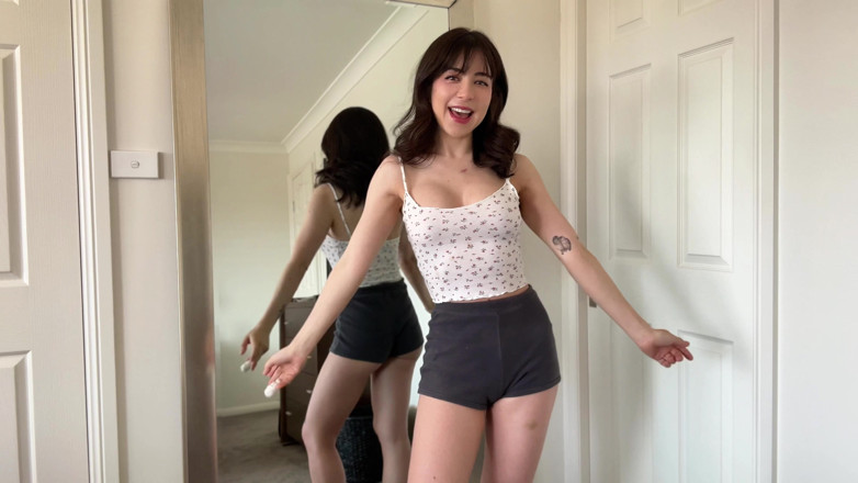 Luna Lovekiss: Free Sexy Lingerie Try on Video