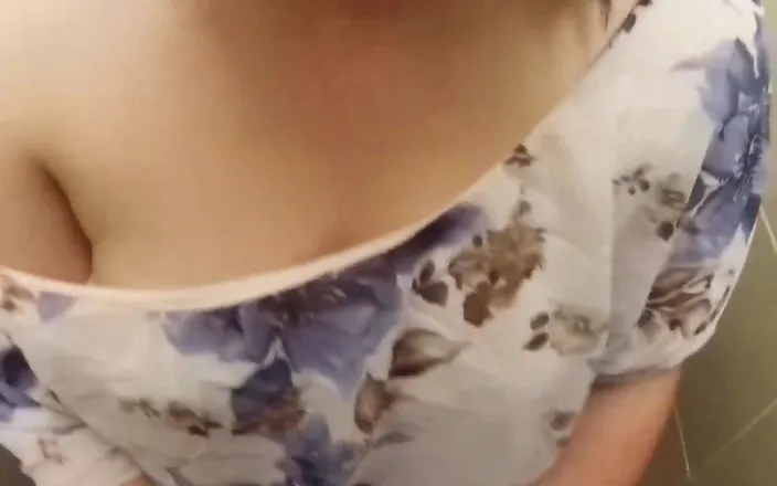 SchoolPrincess: Sucked a Dick in a Public Toilet