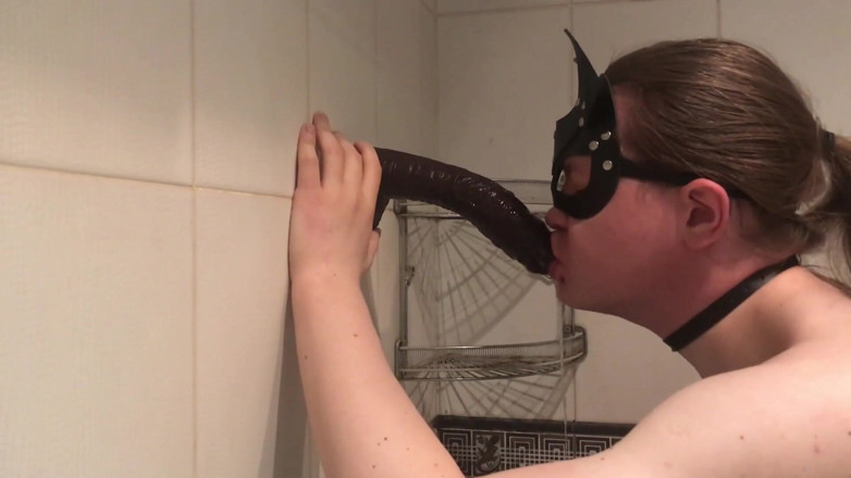 Elise Woods: Praktek blowjob dildo banci amatir