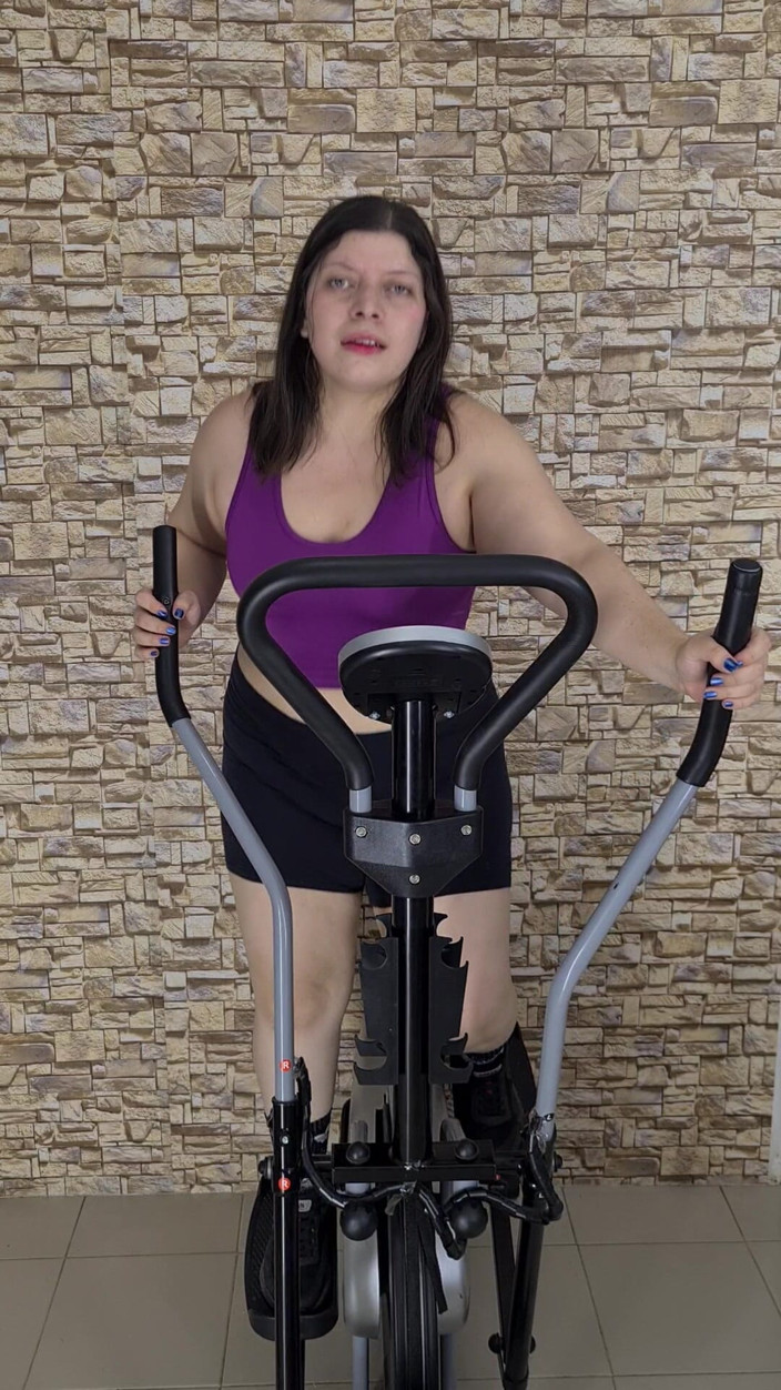 Alice H: Sweat Fetish Workout